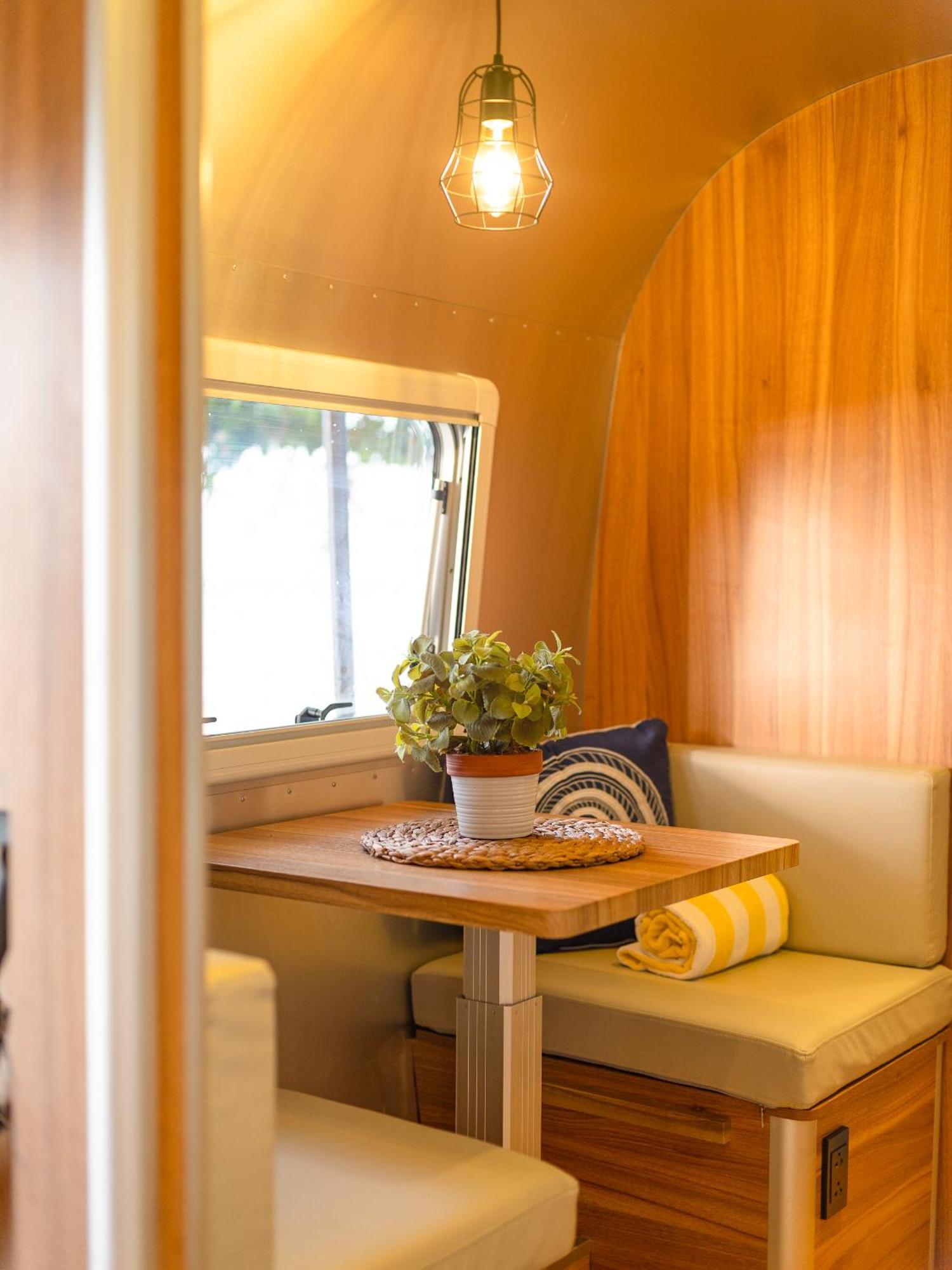 Camperisti Club Laiya Hotel San Juan  Ngoại thất bức ảnh